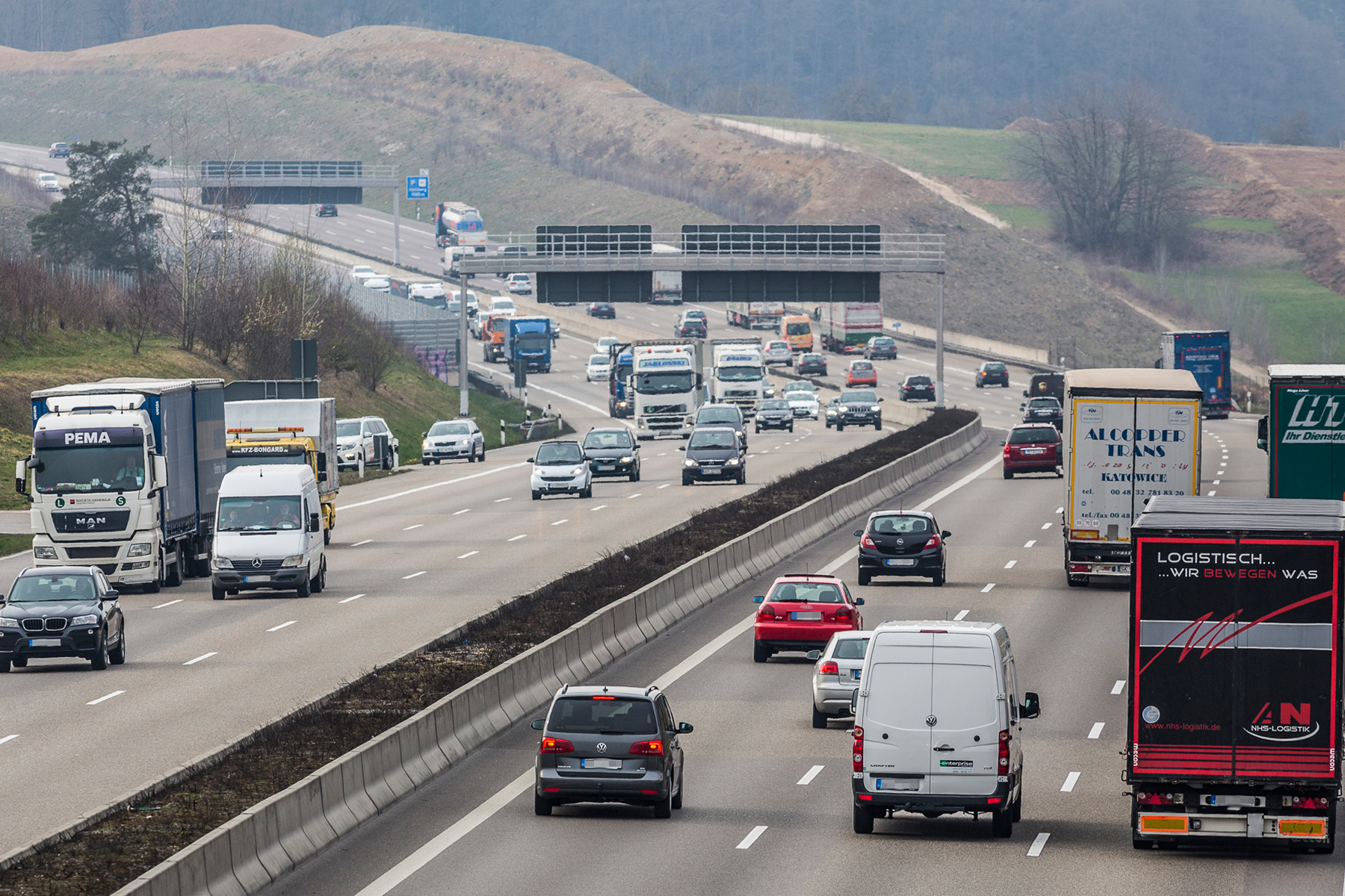 Verkehr auf der Autobahn Verkehr auf der Autobahn